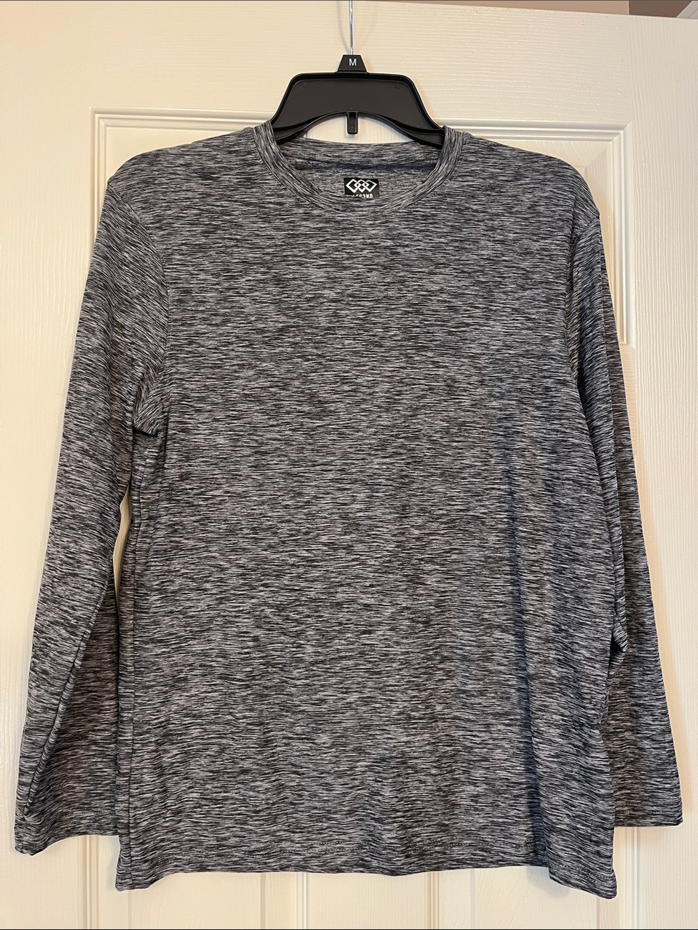 NWT! Men’s Leg3nd long sleeve t-shirt